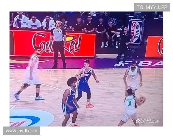 中国男篮对阵伊拉克精彩直播全程回顾与赛后分析